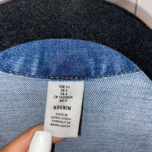 H&M Jean Jacket Size 4 - Picture 2 of 2